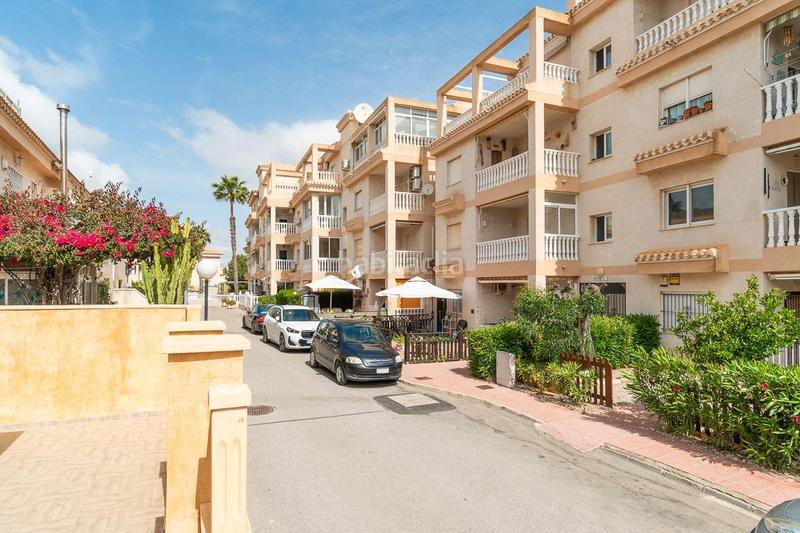 Foto cc76beee-ad36-48d1-8c16-089994f48ac7. Ático en calle nicolas de bussi atico orientado al sur con 3 dormitorios y garaje doble en Playa Flamenca en Orihuela