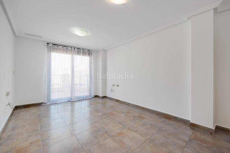 Foto 55bdd1af-9cf1-49e3-92f0-26e42f1052d4. Attico con parcheggio in Las Piscinas Naturales Torrevieja