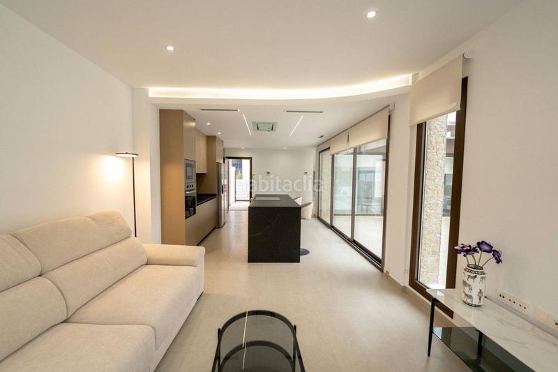 Foto e94db5b3-47eb-4d03-9699-b21e92675b26. Chalet new build en Rojales