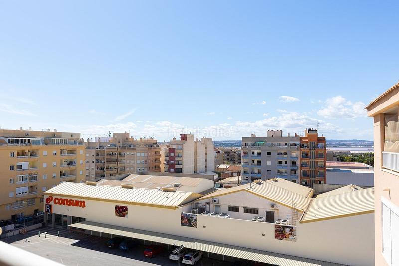 Foto d1737a07-8083-4144-8f58-dc6597f4e300. Ático  en El Molino, ideal para vivir en El Molino Torrevieja