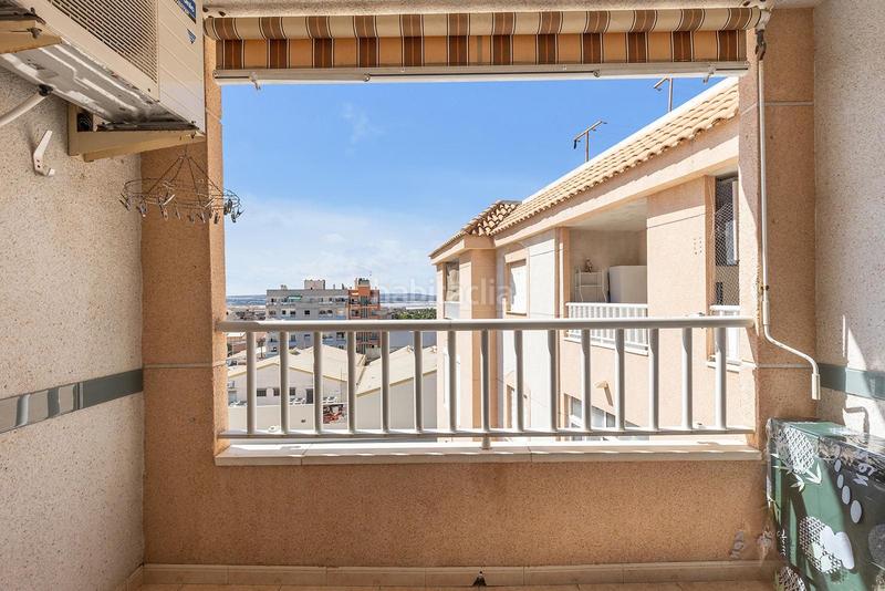 Foto d9e1d6a8-f423-4ed6-a244-0e29b8751968. Ático  en El Molino, ideal para vivir en El Molino Torrevieja