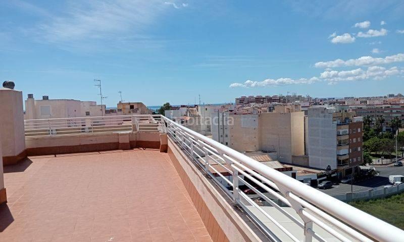 Foto 81878de9-04a5-4a10-b0b3-4a8e3f5e7d4e. Apartament amb aparcament a Parque de las Naciones Torrevieja