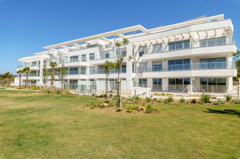 Foto d895b8fa-d5e6-4773-b73c-eb37b2de0be9. Penthouse with parking pool in El Faro de Calaburra - Chaparral Mijas