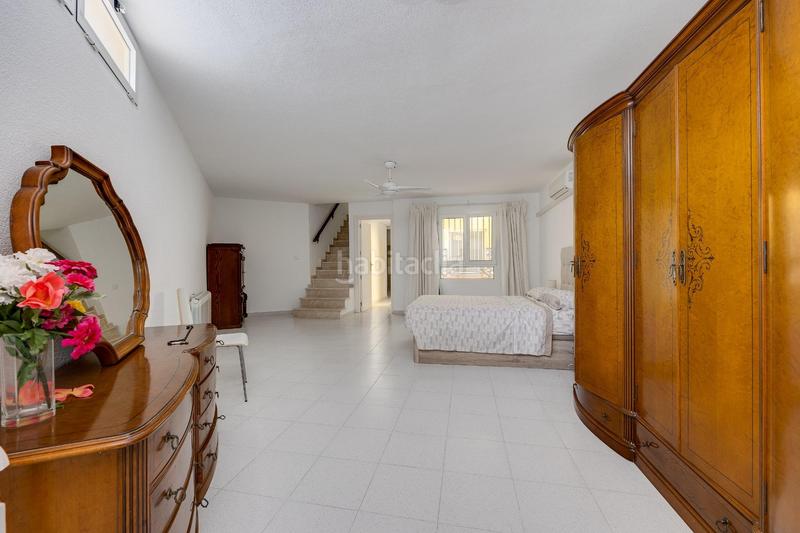 Foto d9b2eb9f-6a06-4fa7-985a-2ff4205f2cc8. Casa en calle narvaez bungalow dúplex en mar azul en Torrevieja