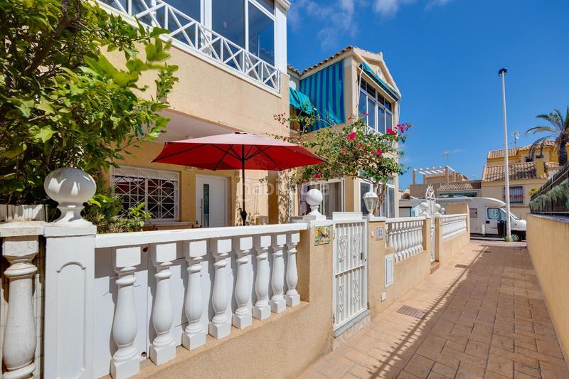 Foto 5394bc8f-d6f4-4fe3-9ba7-f1dfdd158ba7. Chalet mit pool in Parque Acuático - Sector 25 Torrevieja