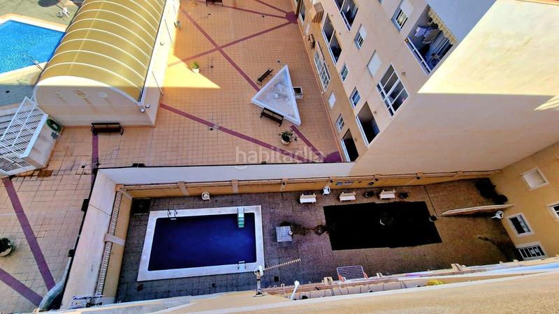 Foto 8e857bce-f467-4bbc-9b5b-f16b395498b8. Piso apartamento luminoso con piscina en el corazón en Torrevieja