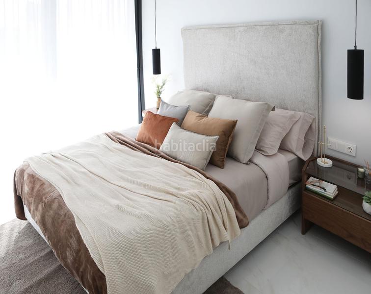 Foto 84c1bac4-be4a-4082-a6d8-6e5e1e3e495c. Apartament amb piscina a Playa Poniente Benidorm