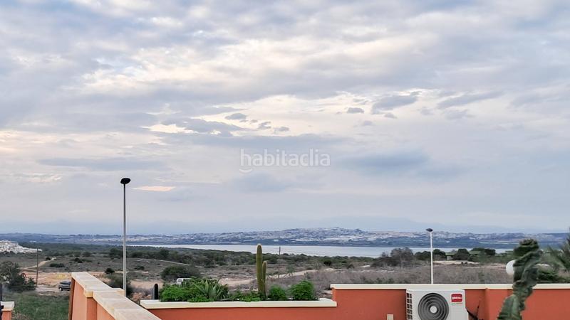 Foto 4ac9c0e9-bd72-42fe-85d4-c7654ed3a0a4. Casa aparellada amb aparcament piscina a Parque Acuático - Sector 25 Torrevieja