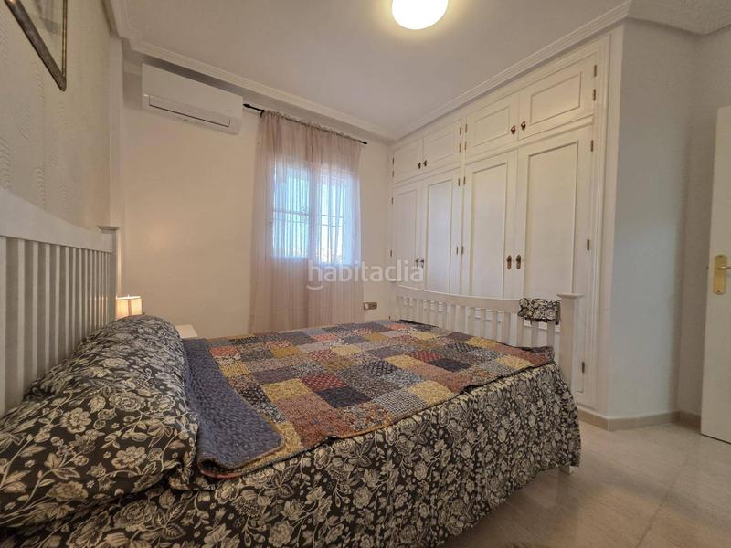 Foto 9a3f45bc-8af8-435e-9f31-6df11b719d40. Apartament amb piscina a Lomas de Cabo Roig - Los Dolses Orihuela