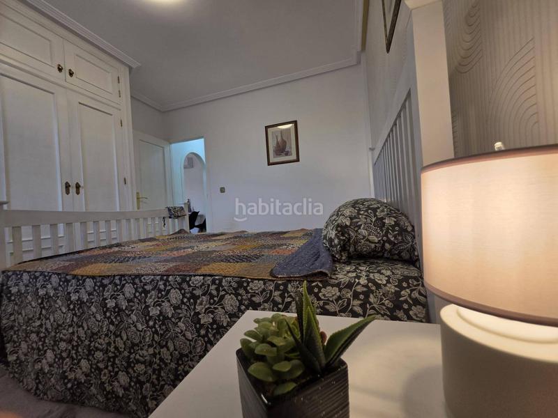 Foto a618a506-0cc9-420d-b2d7-bb8a5b518060. Apartament amb piscina a Lomas de Cabo Roig - Los Dolses Orihuela