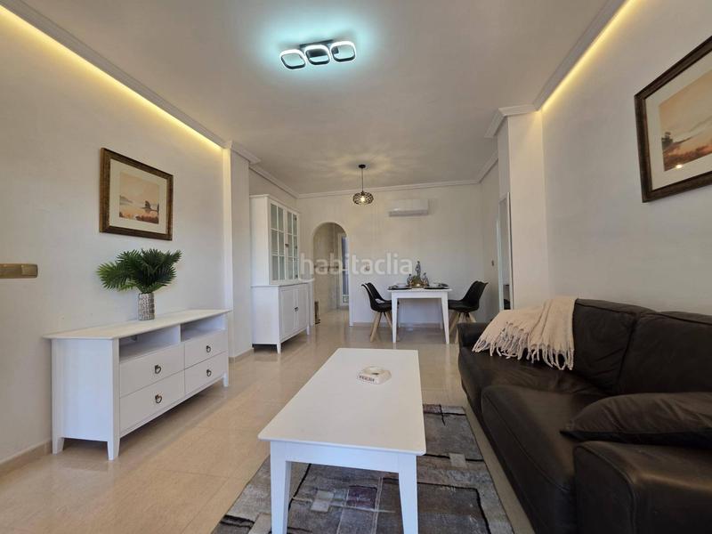 Foto e63072bc-fcf9-46c9-99fc-3dd4056446d8. Apartament amb piscina a Lomas de Cabo Roig - Los Dolses Orihuela
