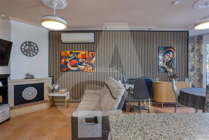 Foto fc246ac1-202b-454c-b544-97d0f5075ba1. Chalet con piscina in El Edén Guardamar del Segura