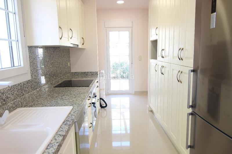 Foto 07348f94-e9cd-40a1-b296-9ed69411798a. Chalet villa en Cabo Roig, costa en Cabo Roig Orihuela