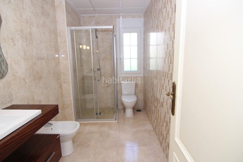 Foto 1fa61b3b-7dbd-4a9d-83ef-4e61e66aff80. Chalet villa en Cabo Roig, costa en Cabo Roig Orihuela