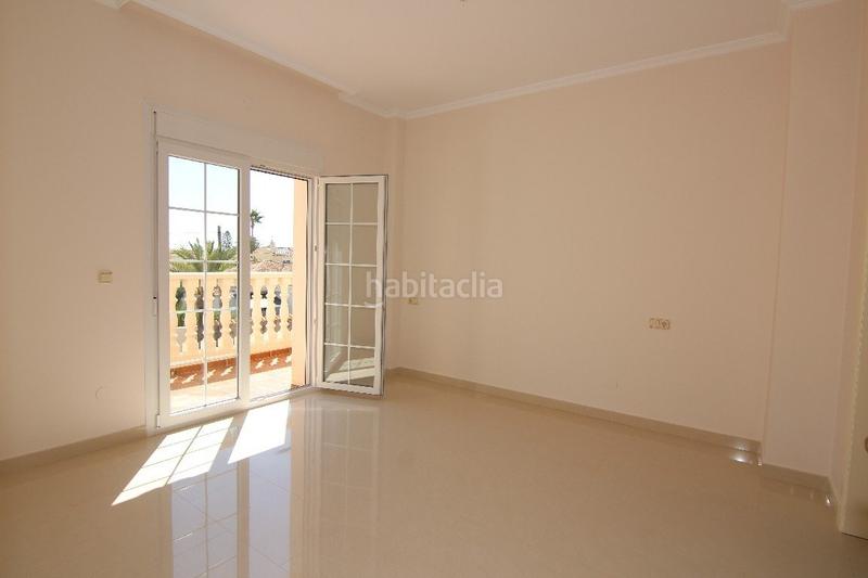 Foto 24ab6632-04f8-4aab-a143-bf4d42d37299. Chalet villa en Cabo Roig, costa en Cabo Roig Orihuela