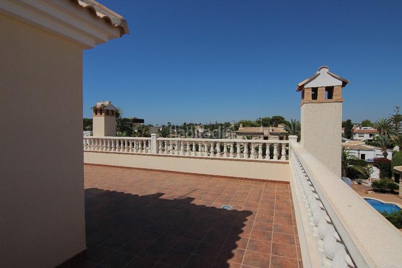 Foto 8b26ed0e-050f-4865-876a-8900287c377f. Chalet villa en Cabo Roig, costa en Cabo Roig Orihuela