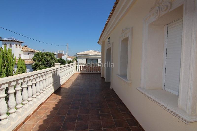 Foto b67a9cfc-29e8-4d4e-94ce-61463952574b. Chalet villa en Cabo Roig, costa en Cabo Roig Orihuela