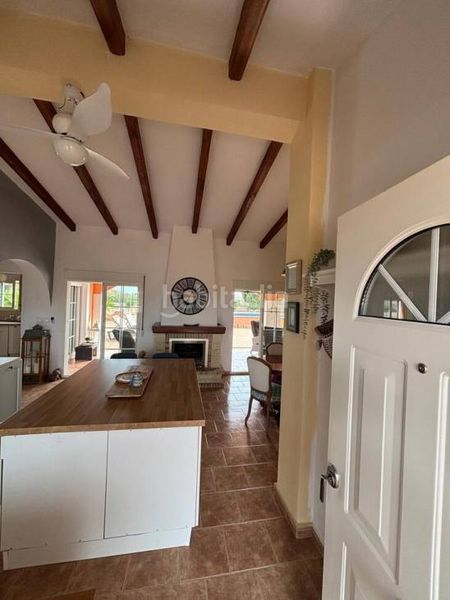 Foto 4f7cd219-cb06-404d-84a1-463846d56841. Casa amb aparcament piscina a Dolores