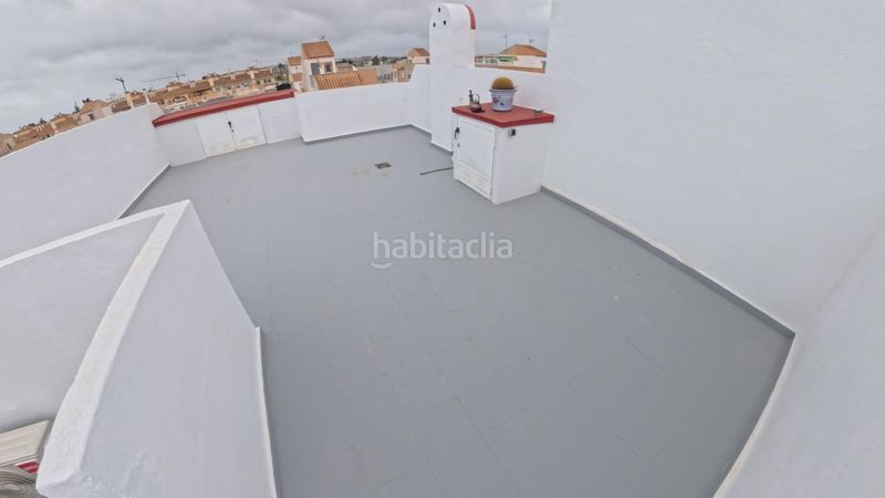 Foto dd5f4223-b7df-4ade-86c0-1040dc396b67. Casa amb aparcament piscina a Zona Carrefour - Urbanizaciones Torrevieja