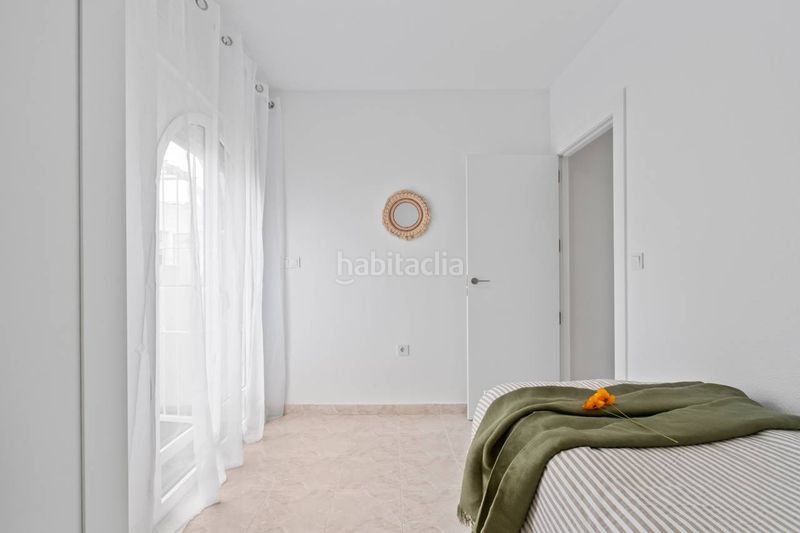 Foto cb4e15ae-bf33-4db9-ac1b-d56a7df3d426. Casa a Playa Flamenca Orihuela