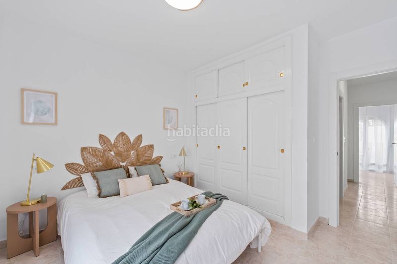 Foto cb8f6867-a541-4ece-a090-05f1d175e540. Casa a Playa Flamenca Orihuela