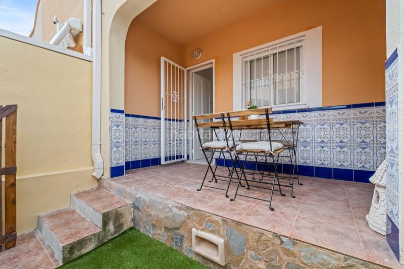 Foto e1ec38af-7a5e-4965-b743-923cc5d609dd. Casa a Playa Flamenca Orihuela
