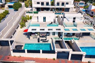 Chalet in Los Balcones-Los Altos