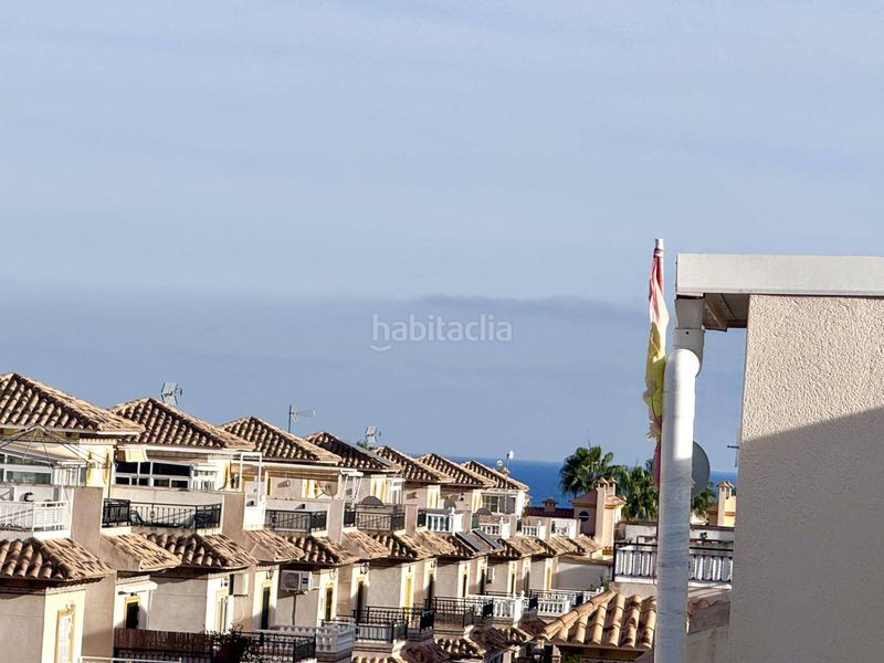 Foto 0619a20b-7df6-45b2-bfcf-2283a4d8236d. Casa amb piscina a Playa Flamenca Orihuela