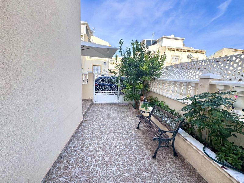 Foto e88e00dd-ab75-4871-be4c-b5fef161df0a. Casa amb piscina a Playa Flamenca Orihuela