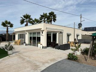 Chalet in Crevillente