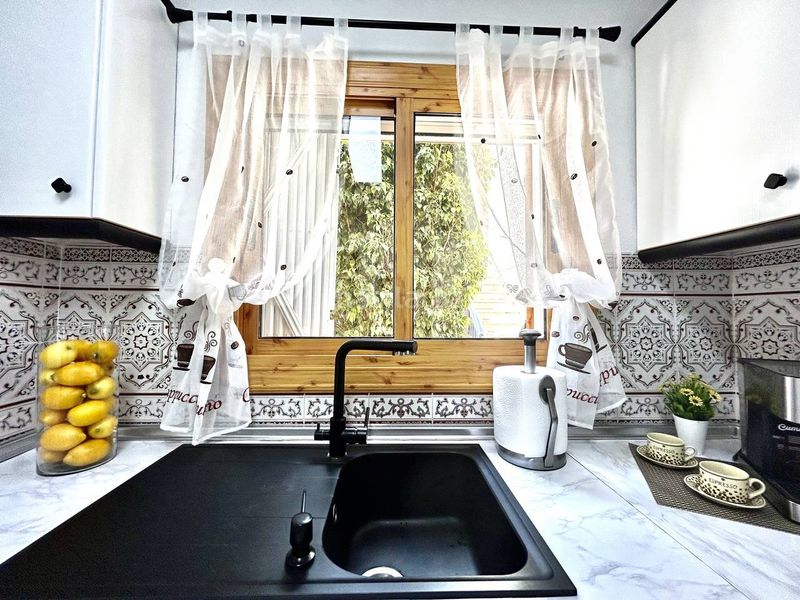 Foto 0a48588c-c9c3-4ada-bb1a-bc6edd04d45a. Casa amb aparcament a Playa Flamenca Orihuela