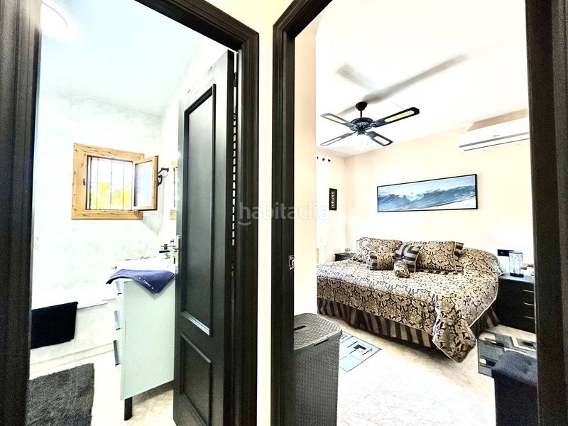 Foto 1415916e-0cf4-46e1-8f32-cc4b3ffa67ab. Casa amb aparcament a Playa Flamenca Orihuela