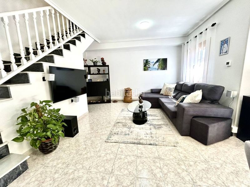 Foto 6d26aa92-0861-437e-a8d8-c101cf2abbe6. Casa amb aparcament a Playa Flamenca Orihuela