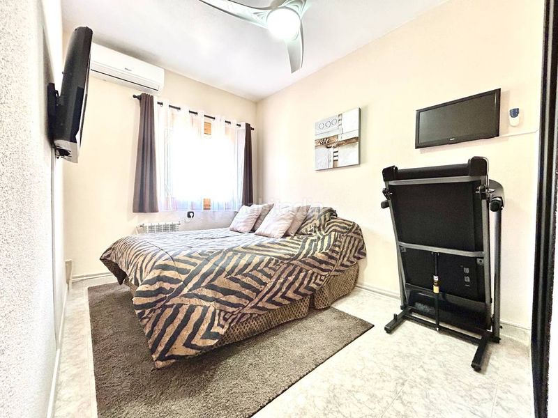 Foto aac21231-d580-4002-8e5b-50c2cfe41694. Casa amb aparcament a Playa Flamenca Orihuela