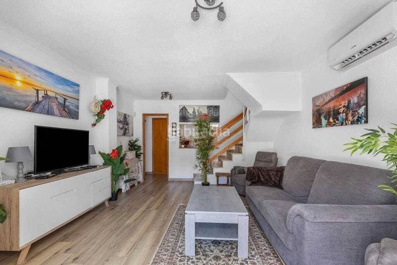 Foto 6b6dc4a6-116b-4ef1-a56a-d0156e5adfd6. Casa a Zona los Frutales Torrevieja