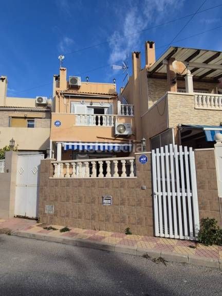 Foto e48a7f91-0587-4d51-909e-3e25ff468b48. Casa a Zona los Frutales Torrevieja