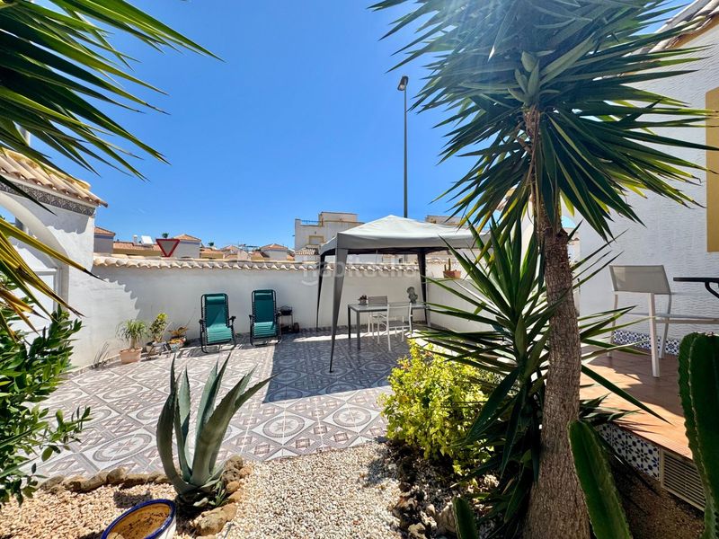 Foto 39dca838-221d-431a-adb1-eb6d5ab53a45. Casa amb aparcament piscina a La Florida Orihuela
