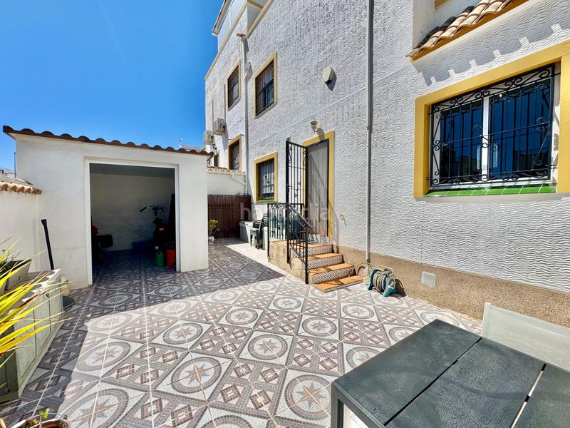 Foto d2a4d717-59b1-4fe7-90fe-3a215f44d8fe. Casa amb aparcament piscina a La Florida Orihuela