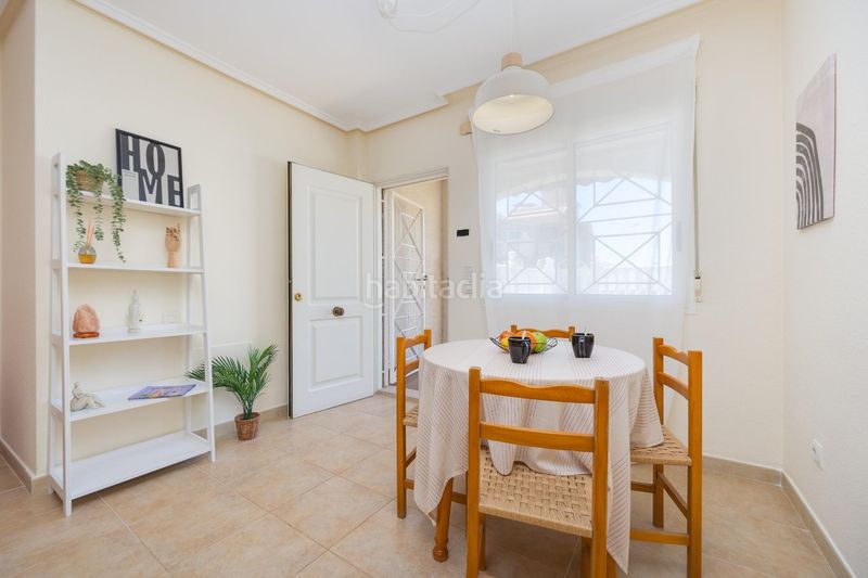 Foto ee5adc5d-d1f5-44f4-9681-25c7d3299688. Casa amb aparcament piscina a Aguas Nuevas Torrevieja