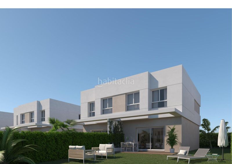 Foto a8c335b4-c61a-4888-8c54-22e6b7a98e41. Casa adossada amb piscina a El Limonar Vélez - Málaga
