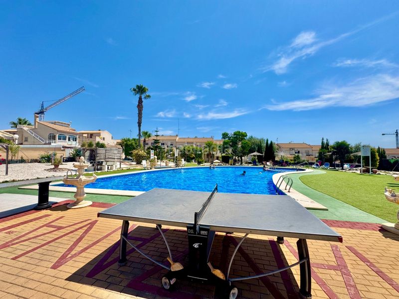 Foto e1de11be-125d-4e30-8c27-0534148db632. Casa amb calefacció aparcament piscina a La Florida Orihuela