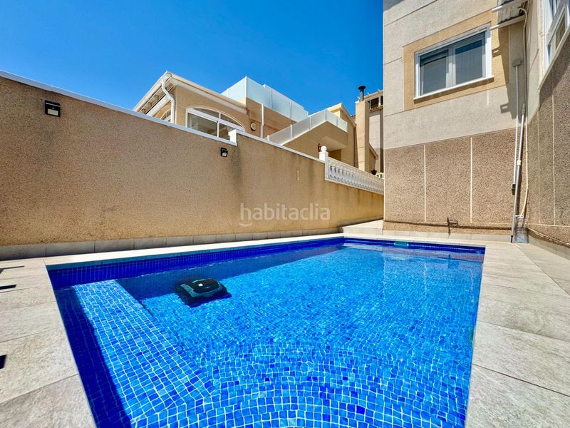 Foto fa3f5418-b787-4b49-8293-734c236a0c35. Casa amb calefacció aparcament piscina a La Florida Orihuela