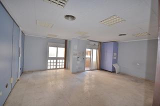 Apartament en Calle ramon gallud. Apartamento torrevieja centro. divisible en varios apartamentos