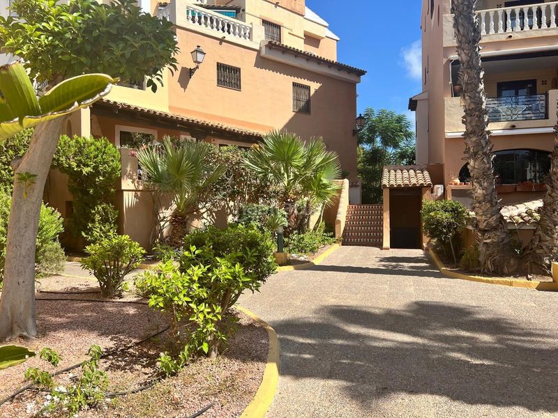 Foto e4ffd684-c2d5-4857-8490-9295e4af7e16. Apartament amb aparcament a Cortes-Huertas Madrid