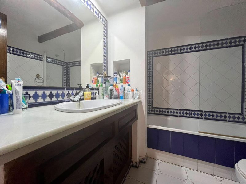 Foto f433d350-b34e-4f02-9401-776fa21a1a52. Apartament amb aparcament a Cortes-Huertas Madrid