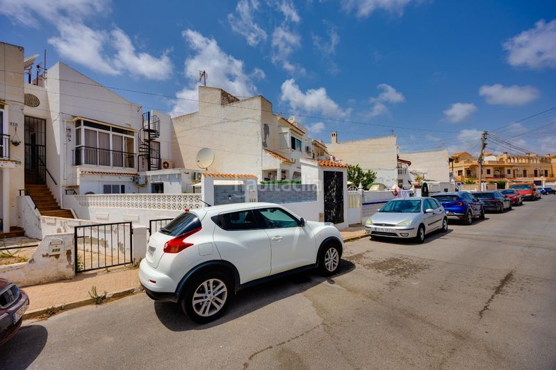 Foto f704889f-2230-4c86-8ea9-12aed54c6ee4. Casa a Zona Carrefour - Urbanizaciones Torrevieja