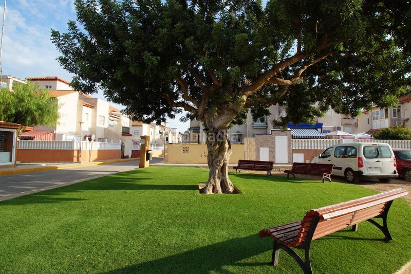 Foto 8c79571b-e39e-420b-b461-e64273e6a0c7. Casa amb piscina a Playa Flamenca Orihuela