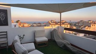 Ático en Calle abdelacies. Atico encantador  con garaje y solarium propio con bonitas vista