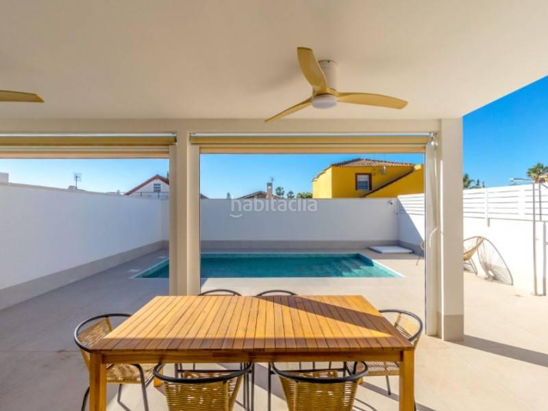 Foto 979479a7-8a03-41df-a56f-89d8668e95bb. Chalet in Zona Carrefour - Urbanizaciones Torrevieja