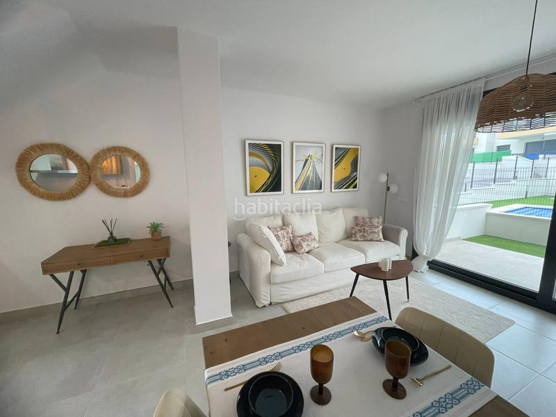 Foto 3a65bfaa-e753-433b-8c36-869ea0b39e8e. House with parking in Los Almendros Orihuela